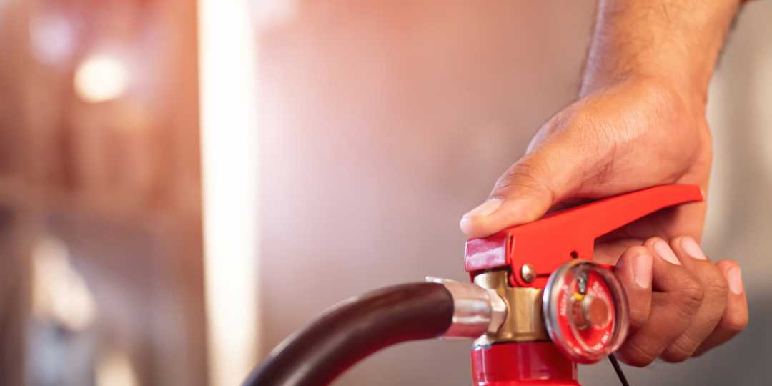 Técnico Registrado ante la Dirección Nacional de Bomberos